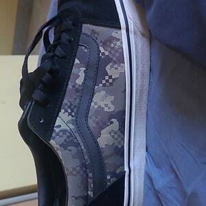New mens Vans black running shoes